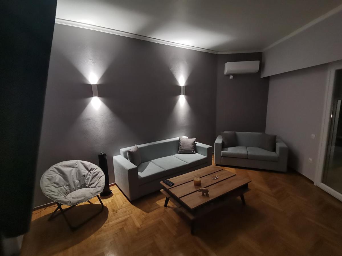 Penthouse Spacious W Super Wifi & Terrace, 2 Min From Metro Apartment Athens Luaran gambar